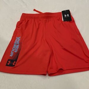 Under Armour Boys Large Shorts